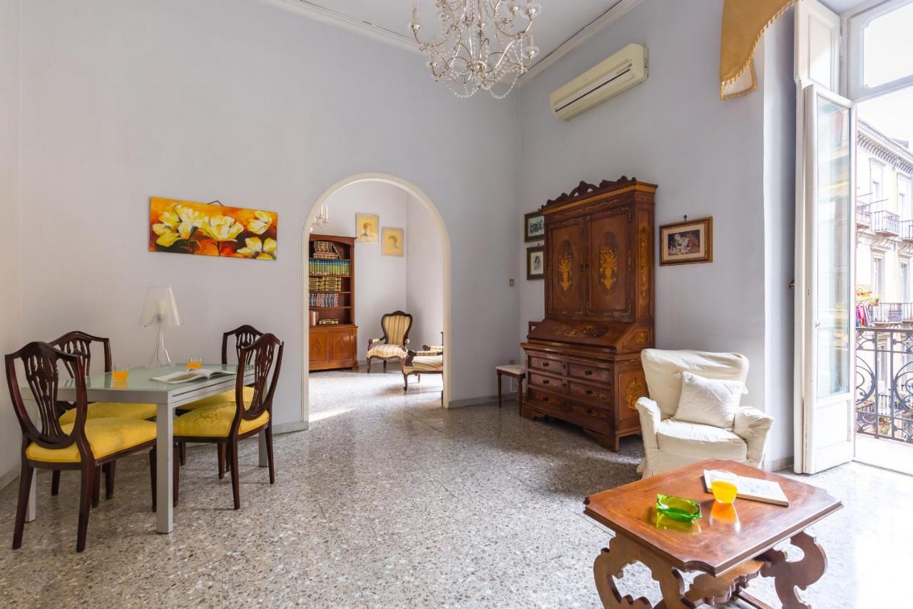 Rettifilo Family Apartment By Wonderful Italy Napoli Dış mekan fotoğraf