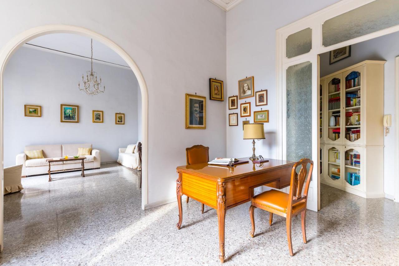 Rettifilo Family Apartment By Wonderful Italy Napoli Dış mekan fotoğraf