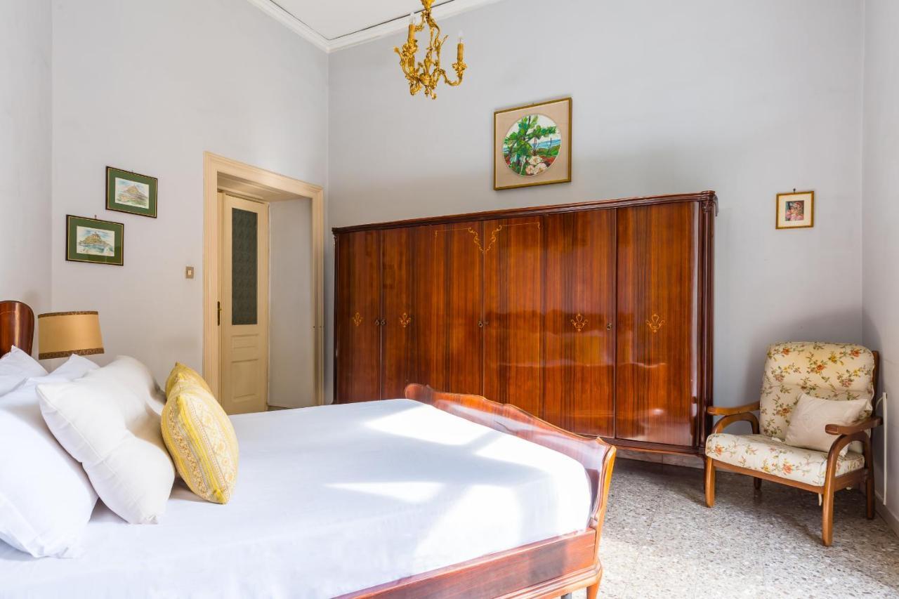 Rettifilo Family Apartment By Wonderful Italy Napoli Dış mekan fotoğraf