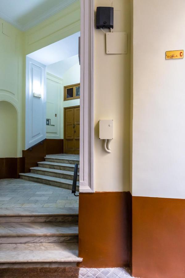 Rettifilo Family Apartment By Wonderful Italy Napoli Dış mekan fotoğraf