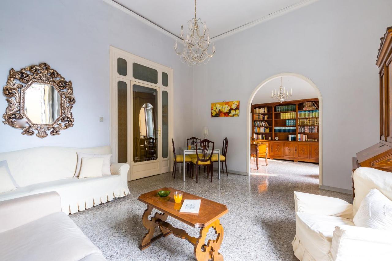 Rettifilo Family Apartment By Wonderful Italy Napoli Dış mekan fotoğraf