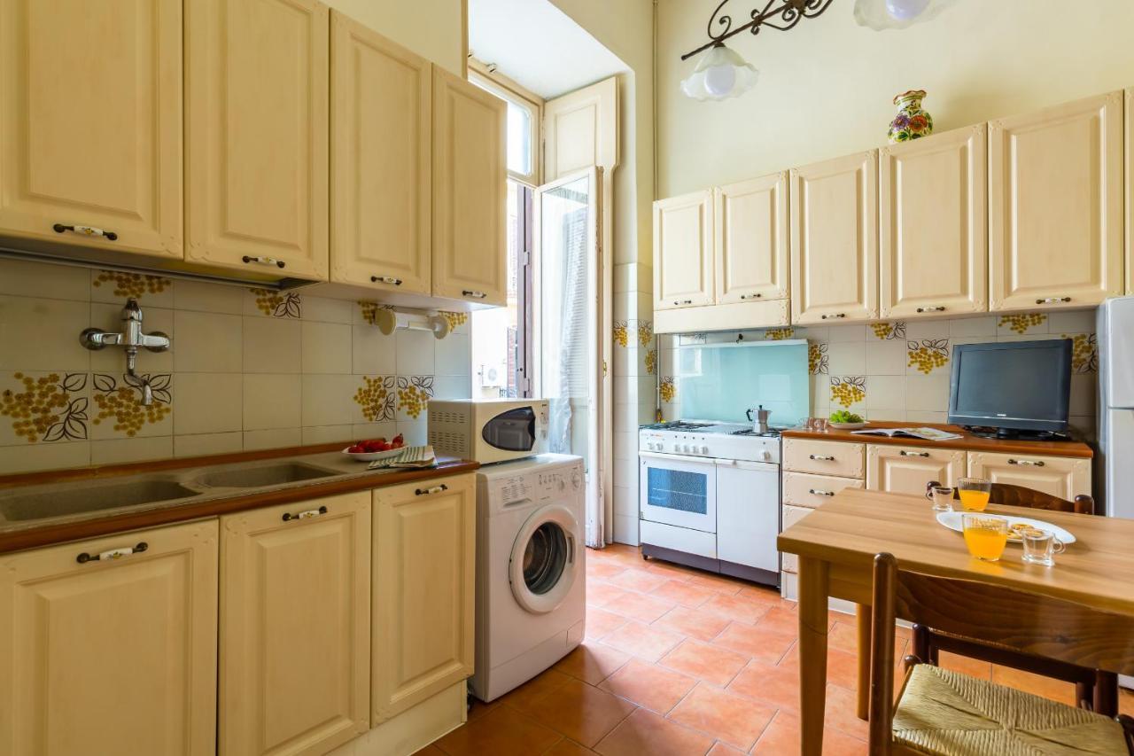 Rettifilo Family Apartment By Wonderful Italy Napoli Dış mekan fotoğraf