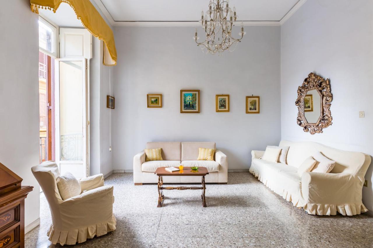 Rettifilo Family Apartment By Wonderful Italy Napoli Dış mekan fotoğraf