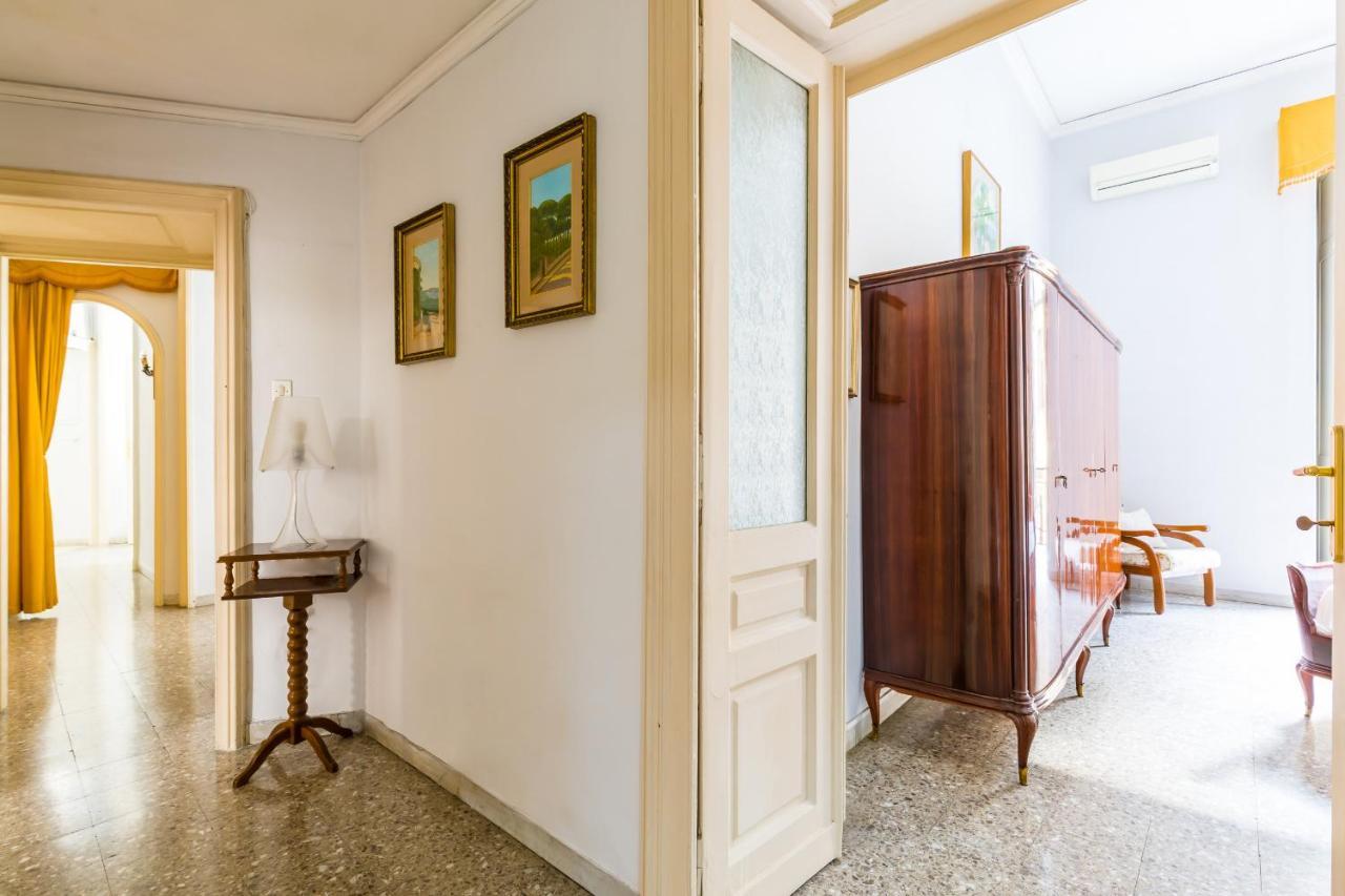 Rettifilo Family Apartment By Wonderful Italy Napoli Dış mekan fotoğraf