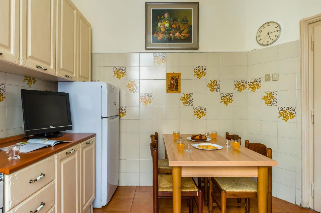 Rettifilo Family Apartment By Wonderful Italy Napoli Dış mekan fotoğraf