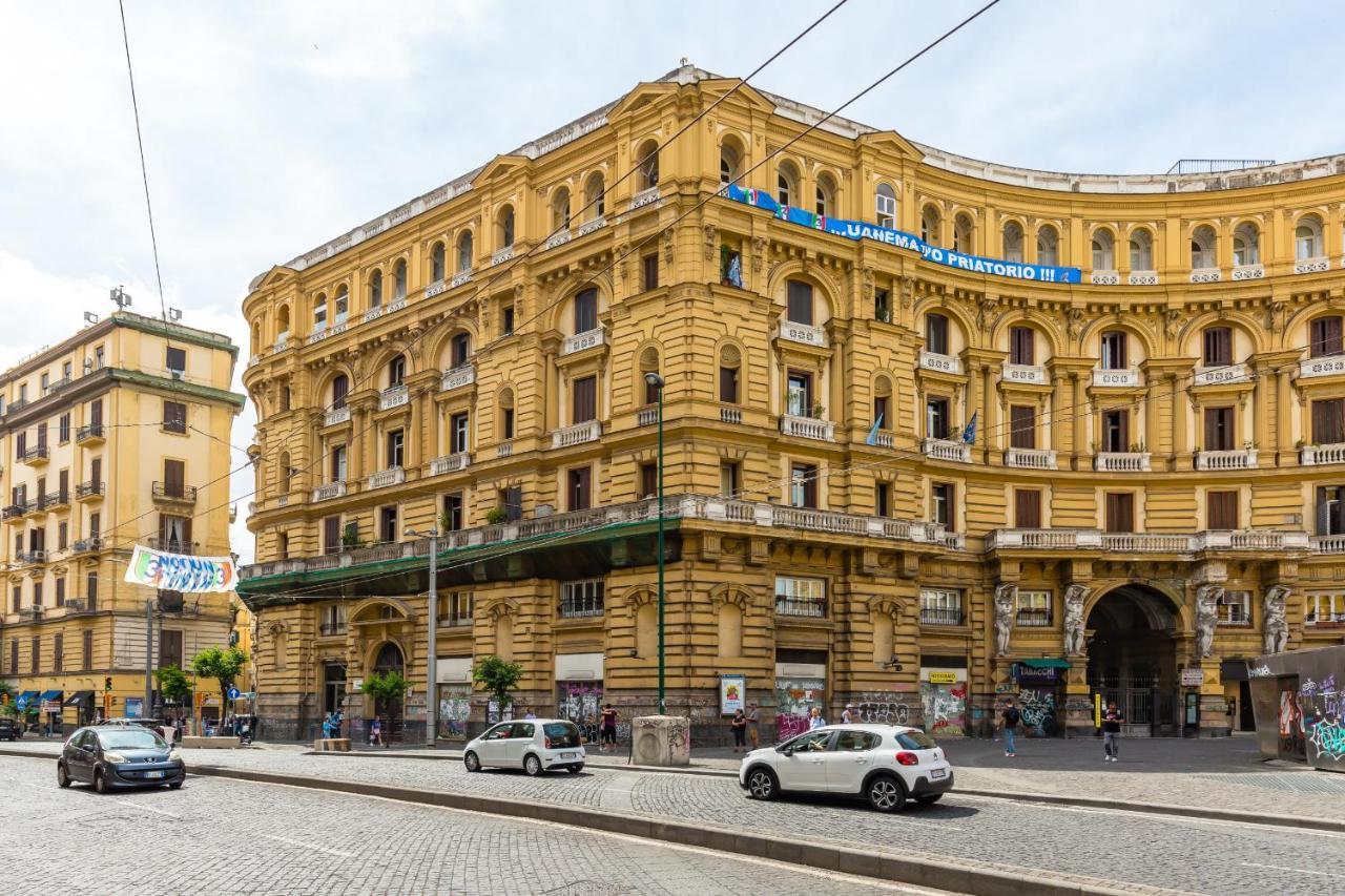 Rettifilo Family Apartment By Wonderful Italy Napoli Dış mekan fotoğraf